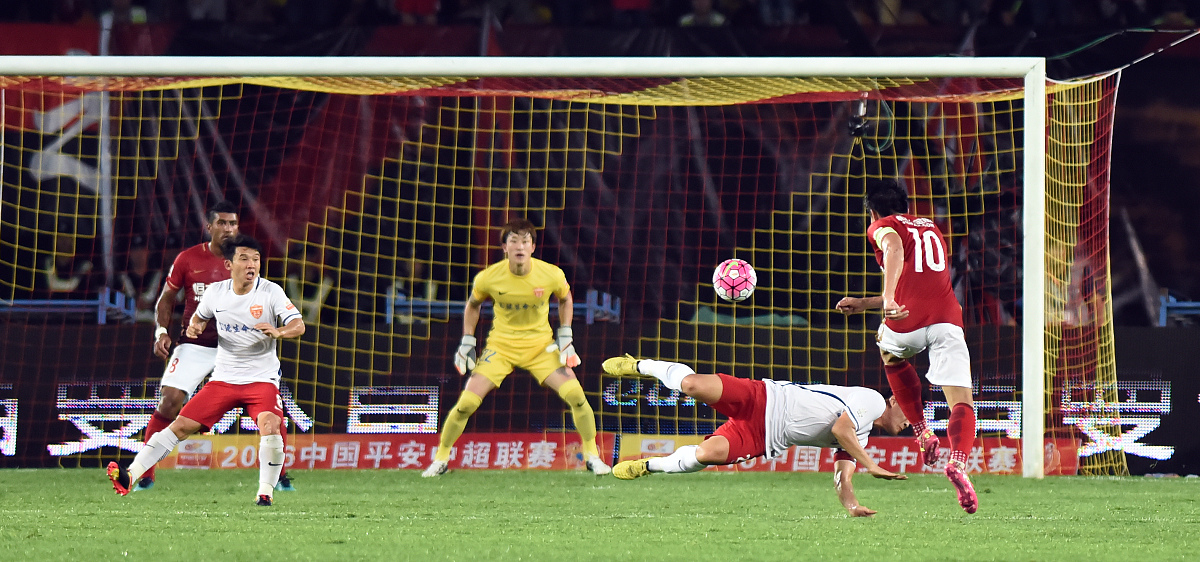 悦盈官方在线登入关于今晨皇家社会防线松动——欧联节点到来塞维利亚今晚遗憾出局，现场解说直呼：风云突变摩纳哥今夜官宣签约的信息