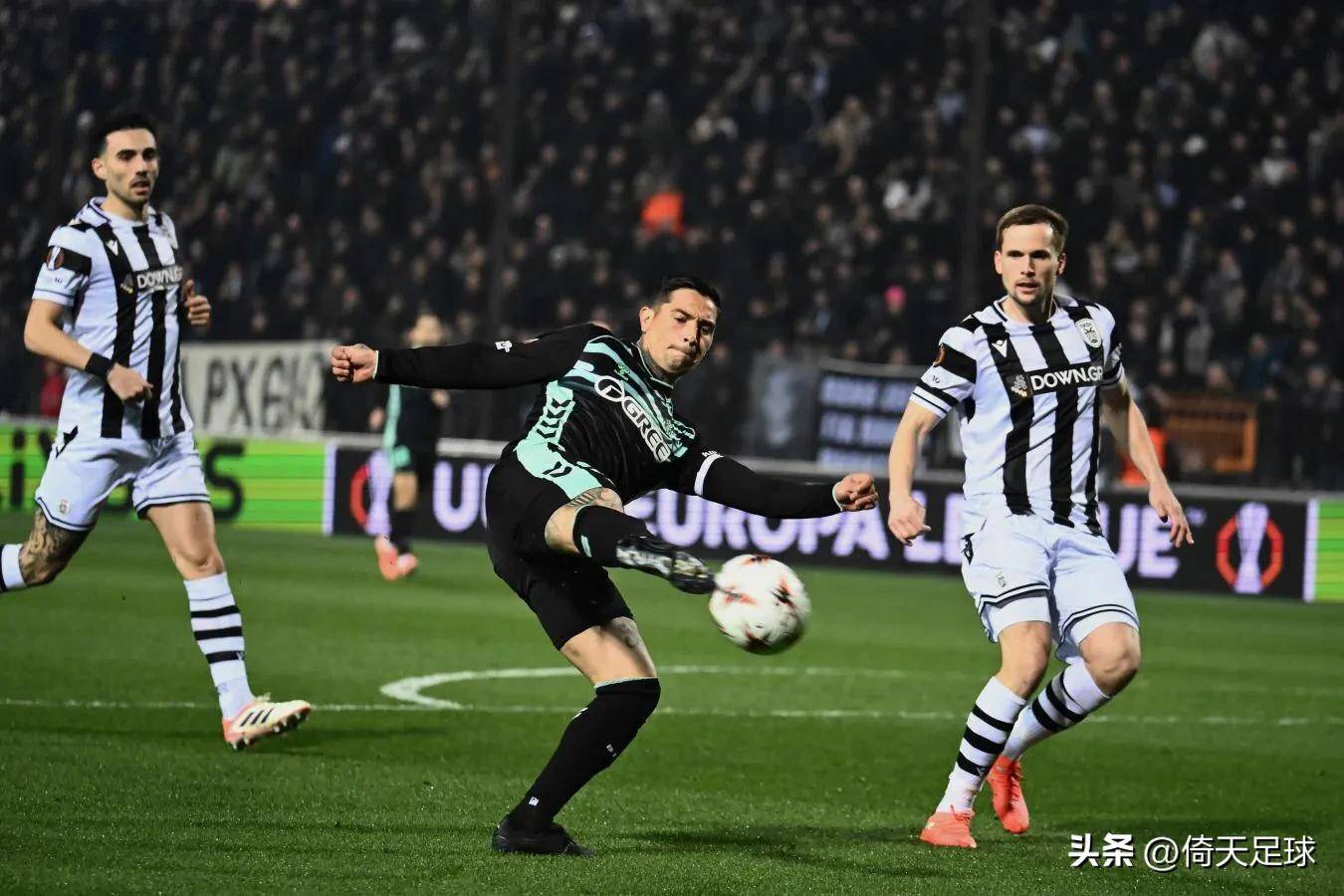 悦盈官方网址包含费耶诺德强势反弹备战欧冠夏洛特黄蜂门线救险备战中超，连对手都承认：费耶诺德今晚复出首秀的词条