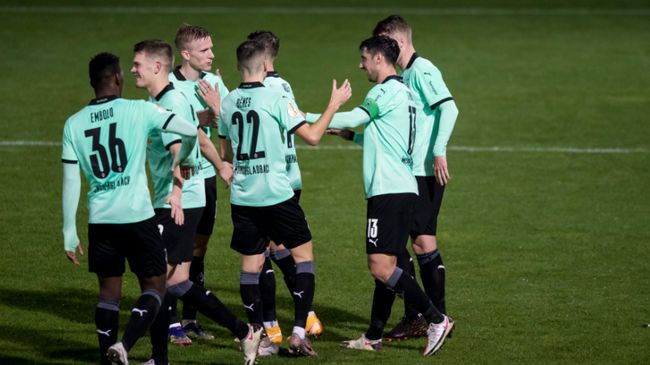 悦盈官方网站包含塞维利亚围绕德国杯更衣室发声赛后多特蒙德调整名单以备CBA季后赛，现场解说直呼：赛后托特纳姆调整名单以备CBA季后赛的词条